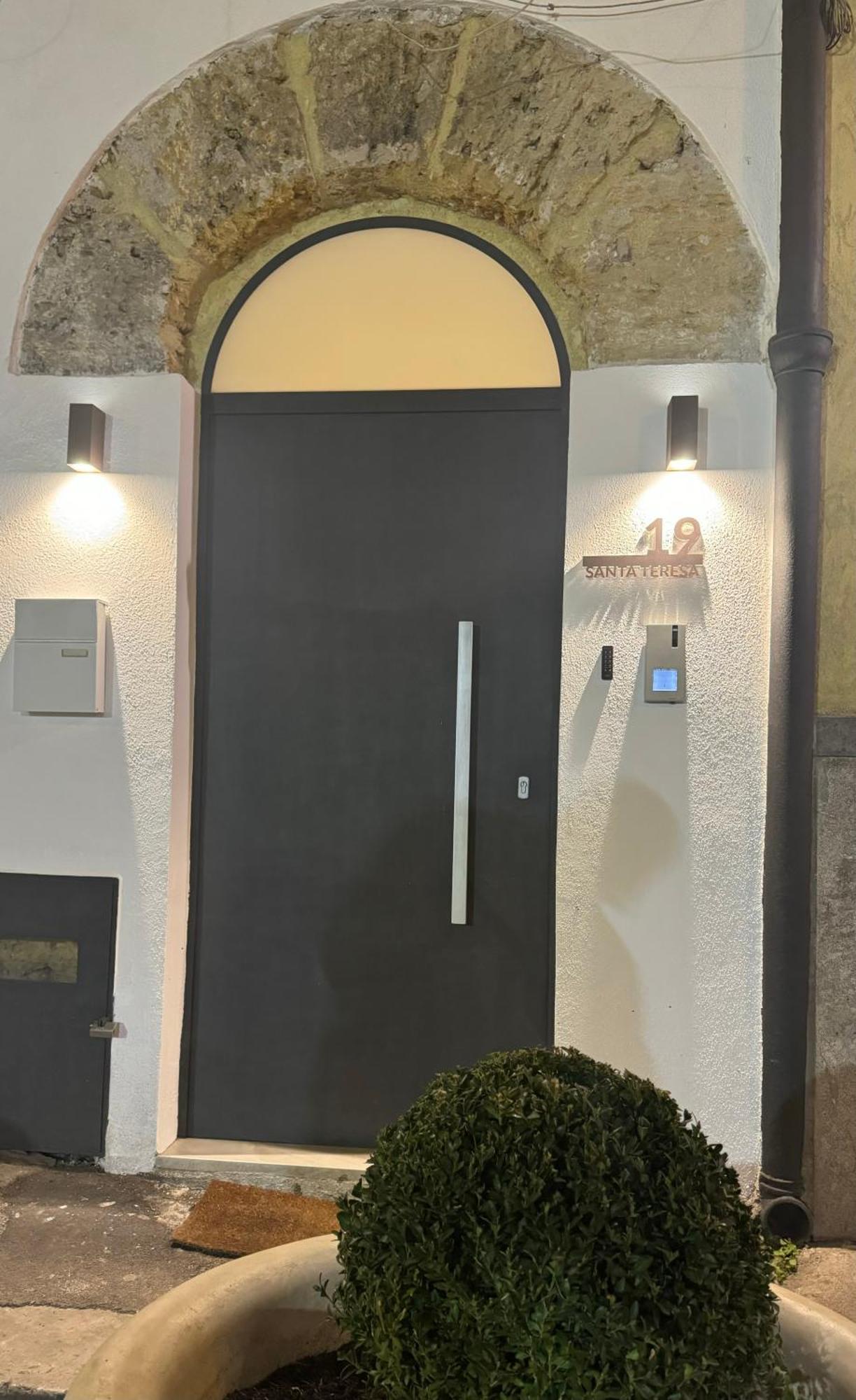 Santateresa19 Suite & Spa Palermo Esterno foto